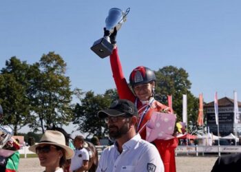 Milli sporcu Nil Özvanlıgil altın madalya kazandı