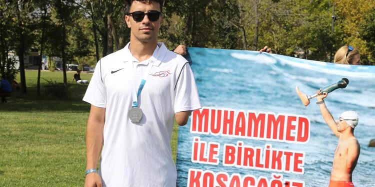 Paralimpik sporcunun hedefi triatlonda Türkiye’yi temsil etmek