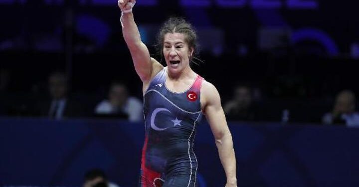 Yasemin Adar Yiğit: Bayrağımızı dalgalandırıp, İstiklal Marşımızı okutacağız