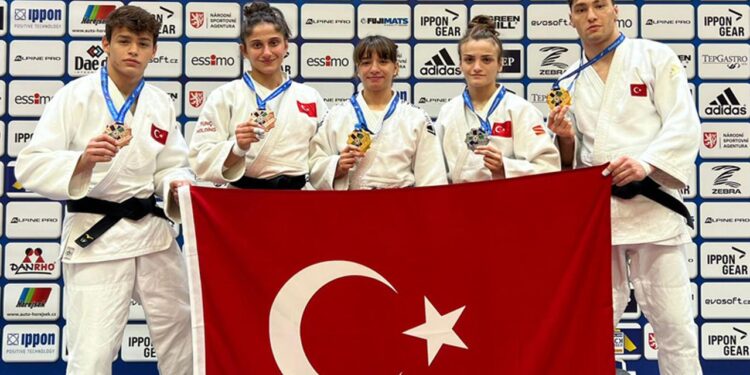 Milli judocular 5 madalya kazandı