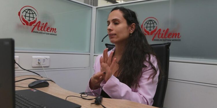 AİLEM Engelsiz İletişim Merkezi hizmete başladı