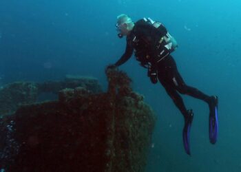 Bakan Ersoy Çanakkale Gelibolu Tarihi Sualtı Parkı’nda anı dalışına katıldı