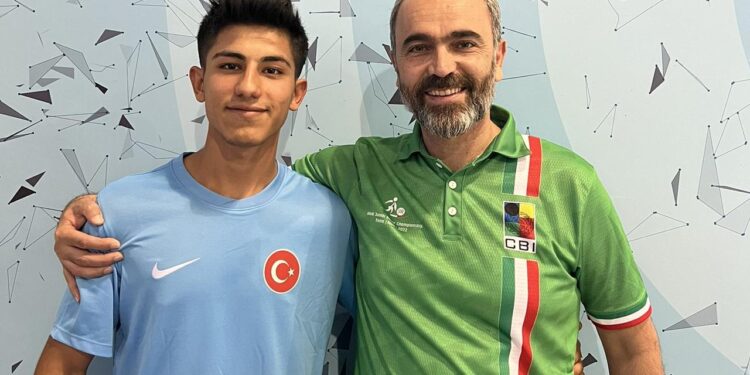 Milli sporcu Mikayil Şen İtalya’da şampiyon oldu