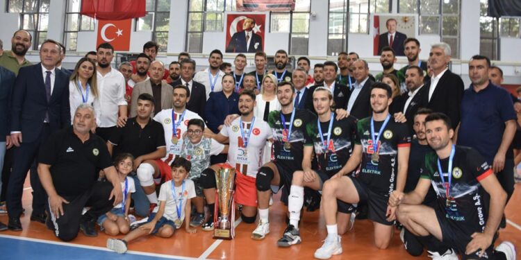 Cizre’nin voleybol takımı Türkiye’yi Avrupa’da temsil edecek