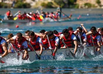 Uluslararası Rumkale Su Sporları Festivali Gaziantep devam ediyor