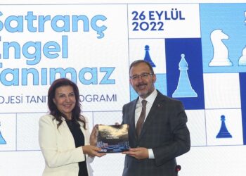 Dünyada bir ilk: Türk İşaret Dili Satranç Terimleri Sözlüğü tanıtıldı