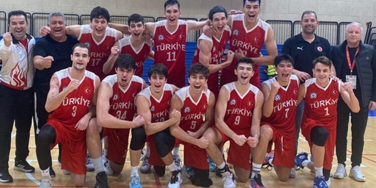 Dünya Liseler Basketbol Şampiyonası’nda dünya 2’nciliği ve 7’nciliği Türkiye’nin