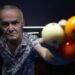 Emekli muhasebeci bilardo tutkusundan 46 yıldır vazgeçmiyor