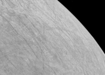 NASA paylaştı: Jüpiter’in uydusu Europa’nın en yakın görüntüsü