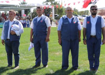 Er meydanındaki cazgırlar usta-çırak ilişkisiyle yetişiyor