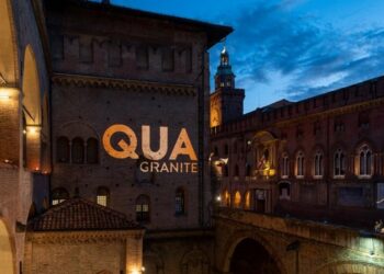 Dünyanın en büyük seramik fuarı Cersaie’de QUA Granite rüzgârı esti