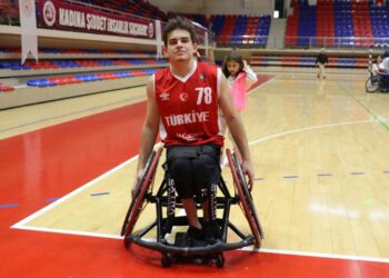 Bedensel engelli basketbolcu Bilal Mert’in hedefi dünya şampiyonluğu