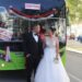 Belediye otobüsünü gelin arabası yaptı