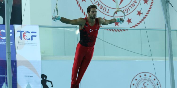 Artistik Cimnastik Dünya Kupası’nda 9 milli sporcu finale kaldı