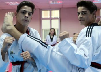 İkiz milli tekvandocular olimpiyatlara katılmak için çalışıyor