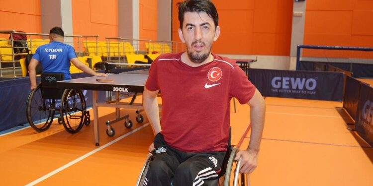 Milli masa tenisçi Abdullah Öztürk: Gençlerimizle madalya rekoru kıracağız