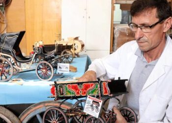 27 yıldır minyatür araç yapıyor