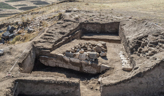 Van’da keşfedildi… Genişliği 4, yüksekliği 6 metre!