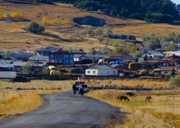 Ardahan’ın Göle ilçesinde güz renkleri