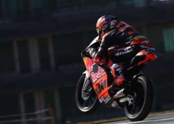 Deniz Öncü Avustralya’da ikinci oldu