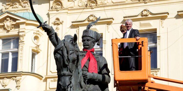 Dünya Kravat Günü, Hırvatistan’da kutlandı