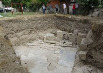 Antik kentte Roma döneminden kalan hamam bulundu