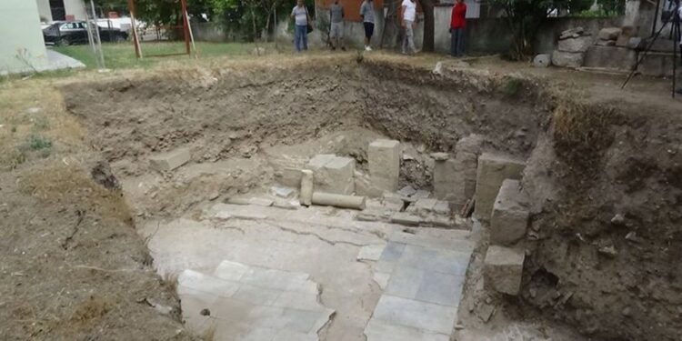 Antik kentte Roma döneminden kalan hamam bulundu