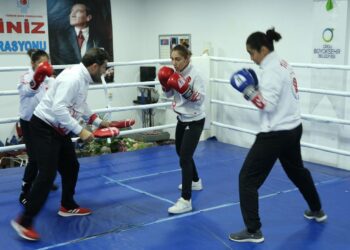 Milli boksör Gamze Soğuksu hedeflerine ulaşabilmek için yoğun çalışıyor