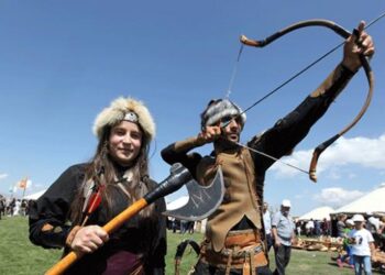 Erzurum Türk Oyunları Festivali renkli görüntülere sahne oldu