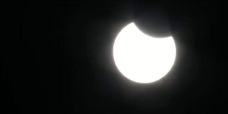 Yılın ikinci Güneş tutulması başladı