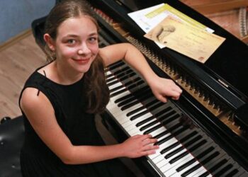 Yetenekli parmaklarıyla Türkiye’nin gururu oldu