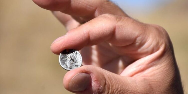 Erzurum’daki yüzey araştırmalarında 5 bin yıllık olduğu tahmin edilen objeler bulundu