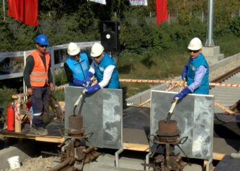 Kazlıçeşme-Sirkeci Raylı Sistem Projesi’nde ilk ray kaynağı yapıldı