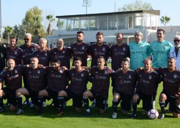 Futbolun şöhretleri Antalya’da buluştu