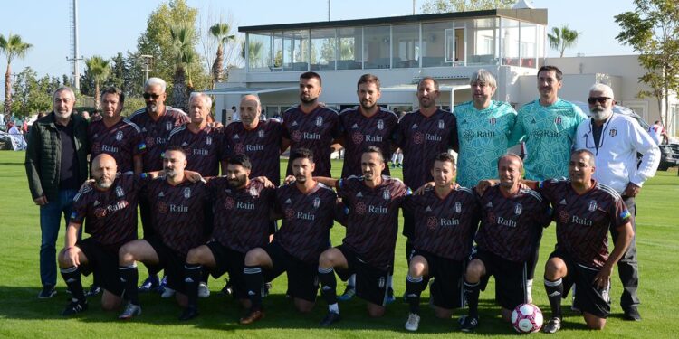 Futbolun şöhretleri Antalya’da buluştu