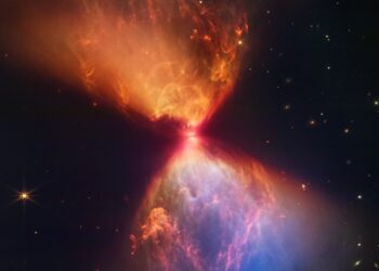 Webb Teleskobu uzayda önyıldız ‘Kum Saati’ni Yakaladı