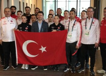 Milli cimnastikçiler Cumhuriyet Bayramı’nı İngiltere’de kutladı