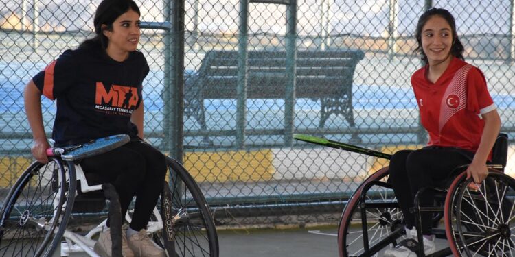 Şırnaklı engelli sporcular Aspendos Open Tenis Turnuvası’na hazırlanıyor