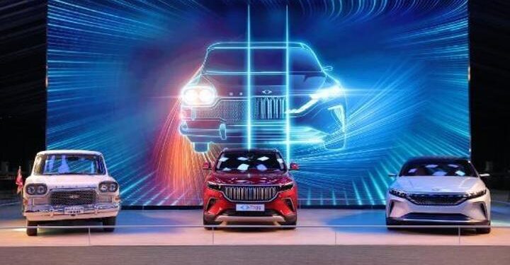 Togg Gemlik Kampüsü’nde ilk yerli otomobil ‘Devrim’ sergilendi