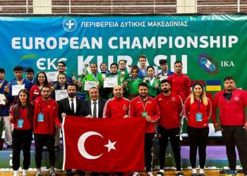 Milli kuraşçılardan 21 madalya