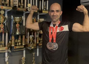 Hobisi bilek güreşinde dünya ikinciliğine ulaştı