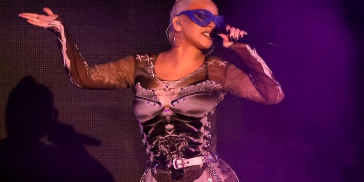 Christina Aguilera’nın hayatı belgesel oluyor