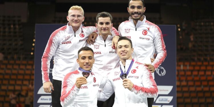 Artistik Cimnastik Erkek Milli Takımı bronz madalya kazandı