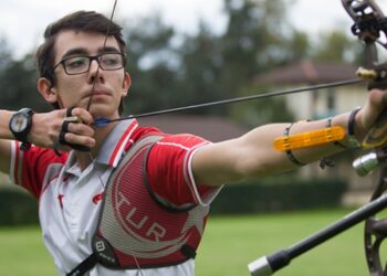 Milli okçu Mete Gazoz’dan altın madalya