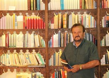 Kütüphane kurmak sevdası oldu