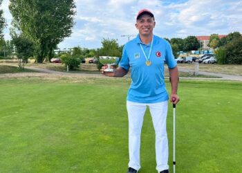 Milli golfçü Mehmet Kazan Almanya’da şampiyon oldu