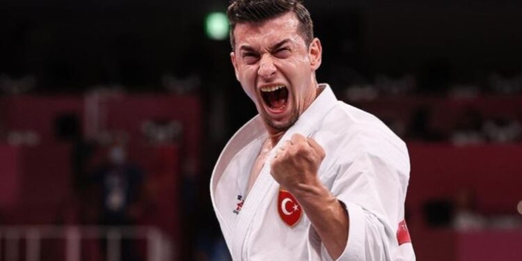 Erkek Kata Milli Takımı, Avrupa Şampiyonası’nda altın madalya kazandı