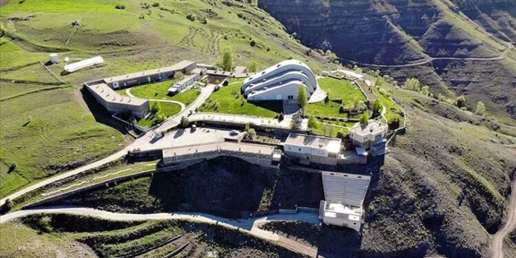 Çöpler sanat eserine dönüşecek