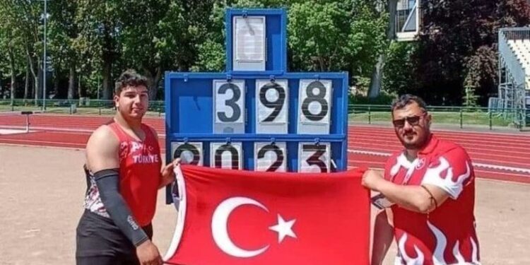 Gymnasiade 2022’de gülle atmada Ali Peker’den altın madalya
