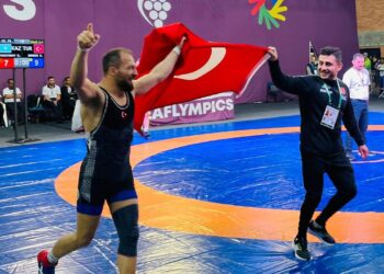 Milli güreşçi Oğuz Dönder’den altın madalya